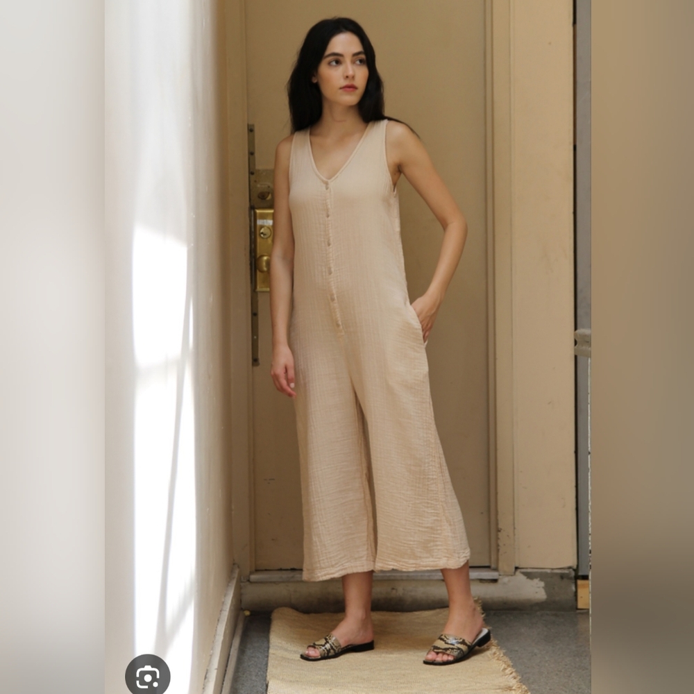 LACAUSA Cream Sleeveless Jumpsuit with Wide-Leg Design Sz L